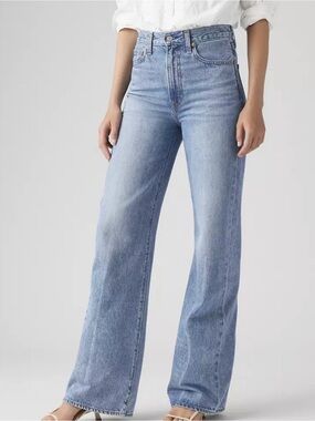 Levi's Ribcage Wide Leg Jeans 100% Cotton in Size 32W/ 30L - NWOT Never Worn
